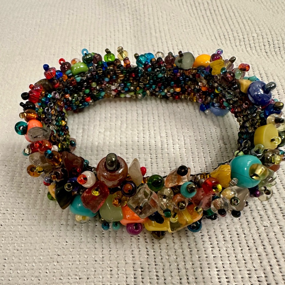 Pier 1 Multicolor Beaded Bracelet. Like New. Magnetic Closure